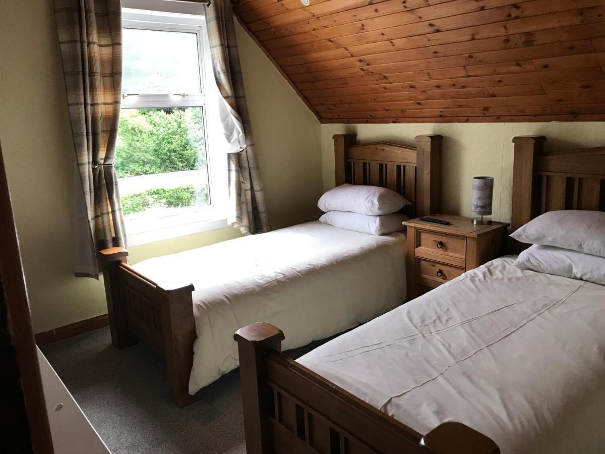 Campfield House Bed and Breakfast Fort William Exteriör bild