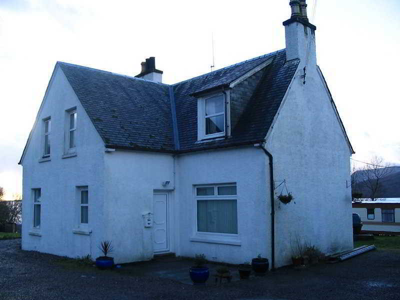 Campfield House Bed and Breakfast Fort William Exteriör bild